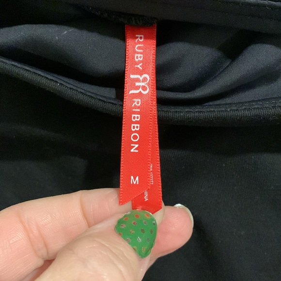 NWOT Ruby Ribbon tummy control Leggings size medium - Picture 2 of 3